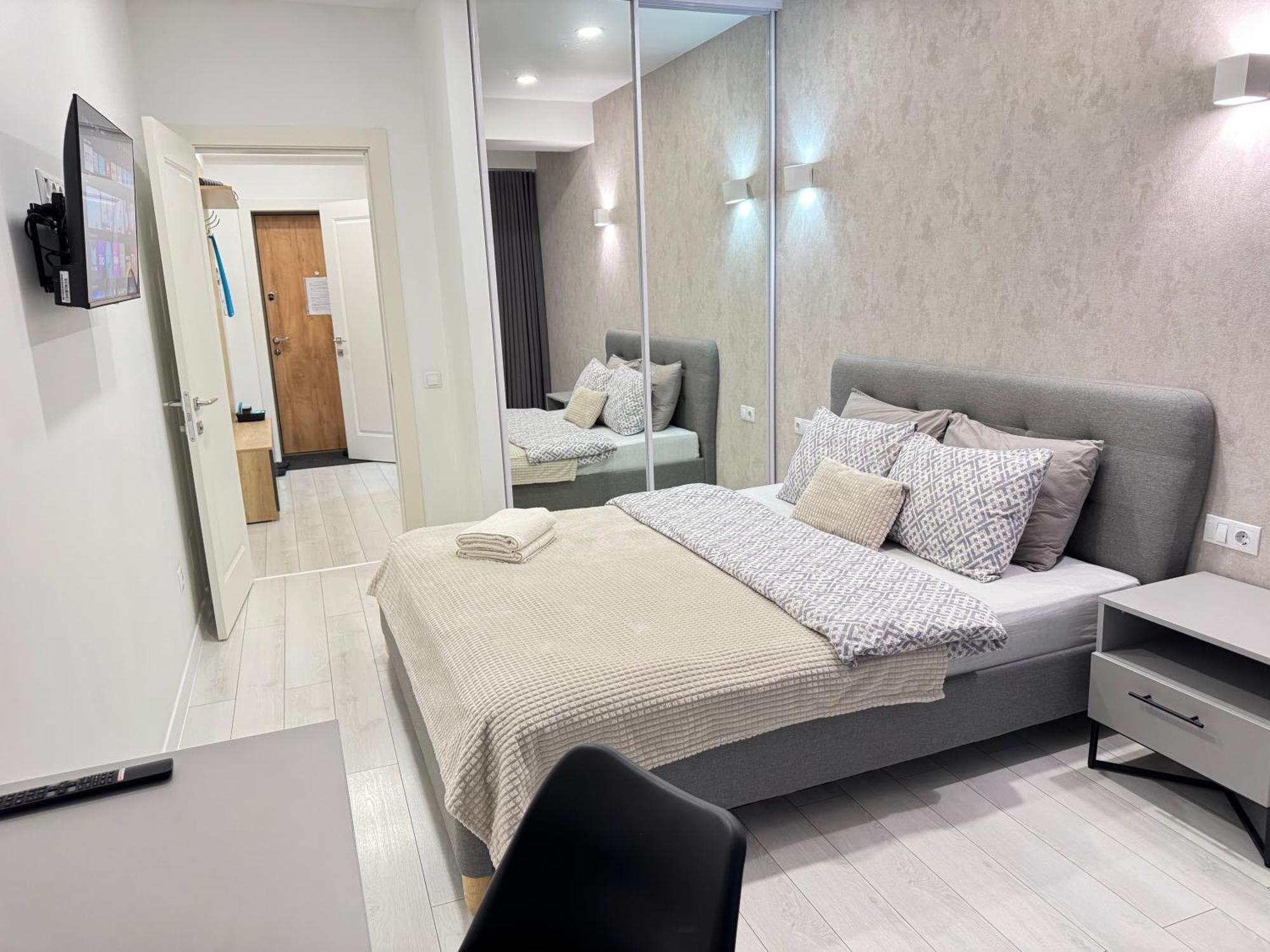 Rentnow Large And Cozy Apartment In The Center, Parking تشيسيناو المظهر الخارجي الصورة
