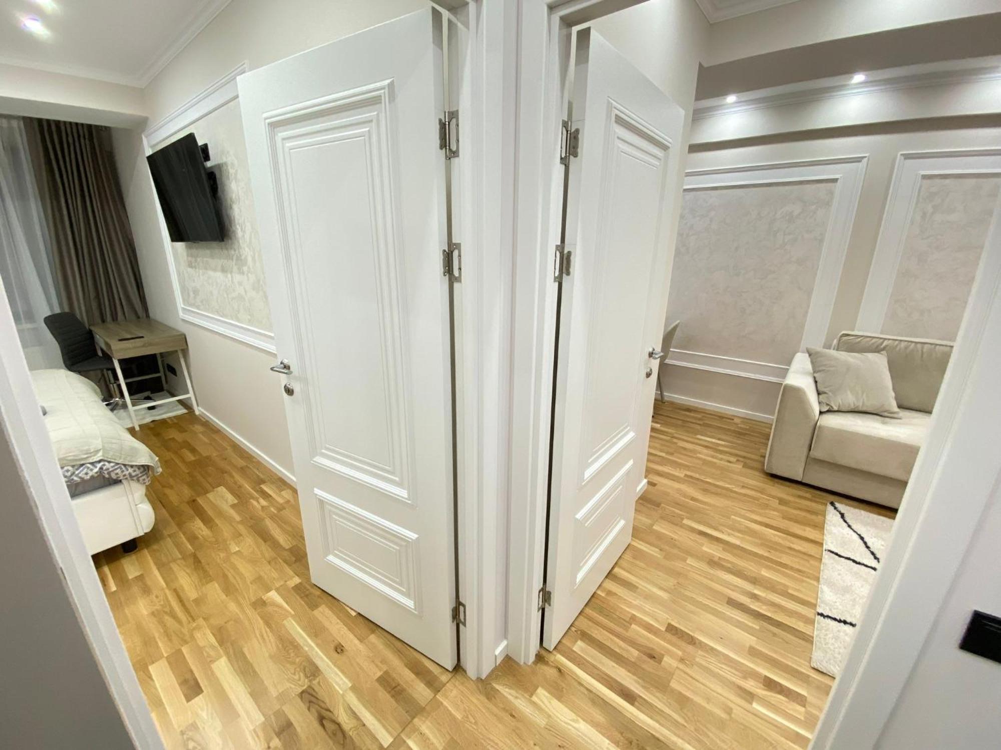Rentnow Large And Cozy Apartment In The Center, Parking تشيسيناو المظهر الخارجي الصورة